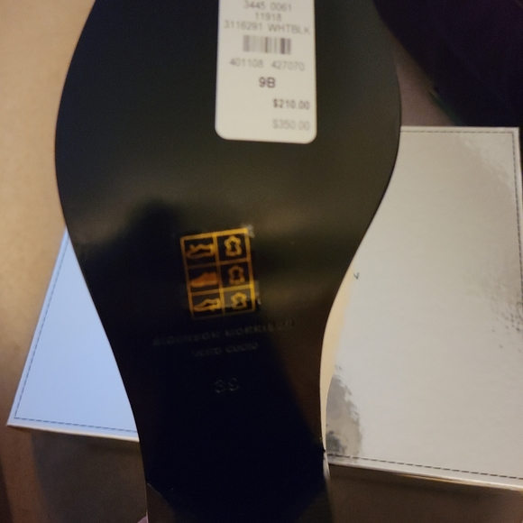 Women Booties Wht/Blk - Picture 5 of 5